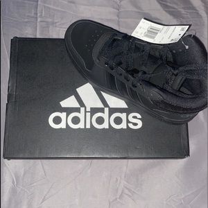 Mens Adidas Hoopz 2.0 Sneaker